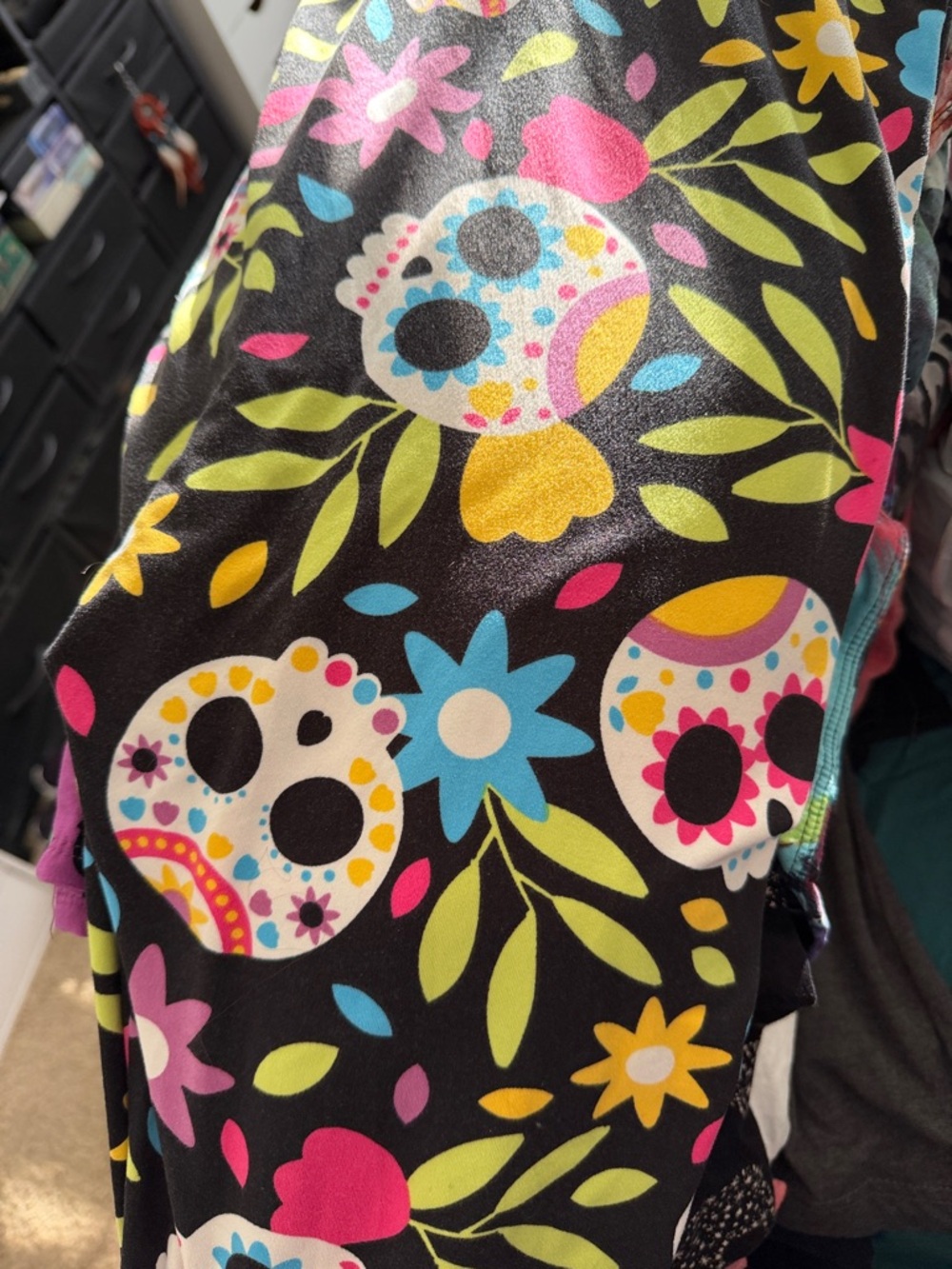 LuLaRoe Black Sugar Skull Leggings TC2